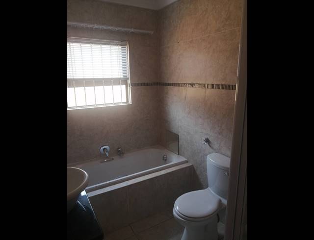 3 BEDROOM CLUSTER RENTED IN NEW REDRUTH